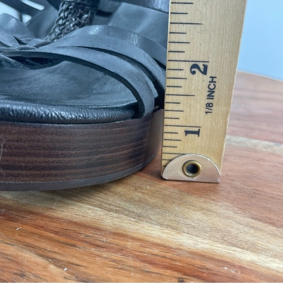 UGG Mattie Black Leather Weave Wedge Sandal Size 7.5 FD1114L - Picture 6 of 8